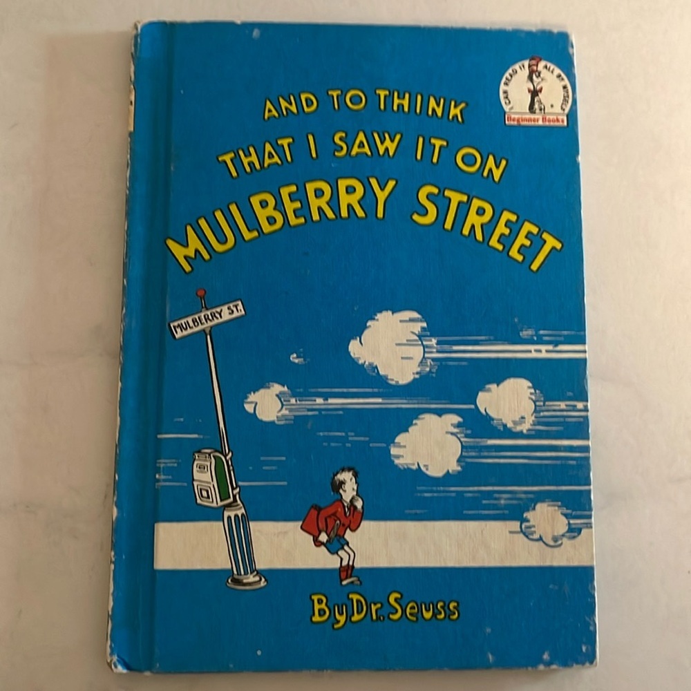 1 band Dr. Seuss book in good condition, Mulberry Street